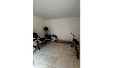 Hermosa casa con jardín privado en Cerritos Campestre - Galicia