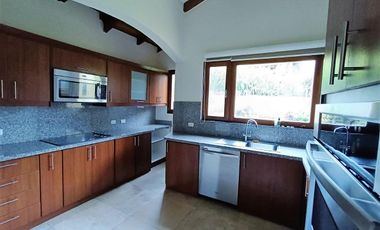 Vendo casa de 2 dormitorios en Pakakuna Gardens, Checa