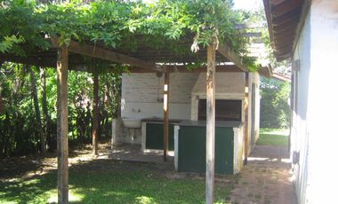 CASA QUINTA EN ALTOS DEL MONTE, MORENO