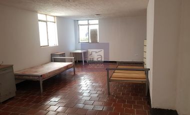 COD. 6208 - SE ARRIENDA CASA LOCAL - BARRIO: VEGAS DE MORRORICO