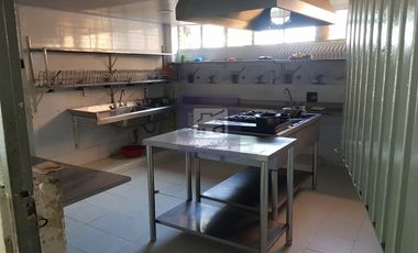 COD. 6208 - SE ARRIENDA CASA LOCAL - BARRIO: VEGAS DE MORRORICO