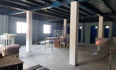 COD. 6208 - SE ARRIENDA CASA LOCAL - BARRIO: VEGAS DE MORRORICO