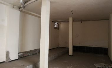 VENTA LOCAL COMERCIAL CON BODEGA, NORTE DE QUITO, SECTOR LA PRENSA