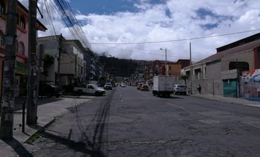 VENTA LOCAL COMERCIAL CON BODEGA, NORTE DE QUITO, SECTOR LA PRENSA