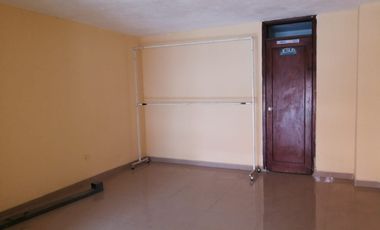 VENTA LOCAL COMERCIAL CON BODEGA, NORTE DE QUITO, SECTOR LA PRENSA