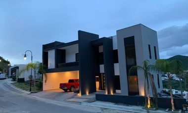 Casa en venta Lagos del Vergel