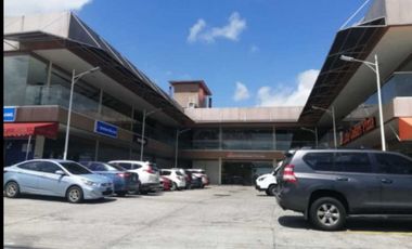 ALQUILO LOCAL EN LA CHORRERA PLAZA LIBERTADORES 120 mts