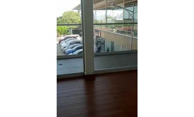 ALQUILO LOCAL EN LA CHORRERA PLAZA LIBERTADORES 120 mts