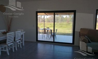 Venta - Casa 4 ambientes, Jardin - Acacias, Puertos del Lago, Escobar