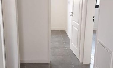 Venta - Casa 4 ambientes, Jardin - Acacias, Puertos del Lago, Escobar
