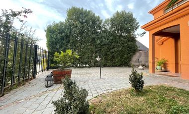 ARRIENDO LINDA PROPIEDAD EN PARQUE LAS BRISAS CHICUREO NORTE