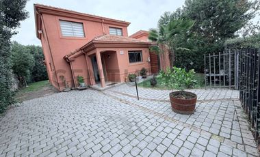 ARRIENDO LINDA PROPIEDAD EN PARQUE LAS BRISAS CHICUREO NORTE