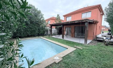 ARRIENDO LINDA PROPIEDAD EN PARQUE LAS BRISAS CHICUREO NORTE