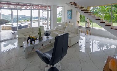 Casa en condominio venta vía Dapa. Cod V5733