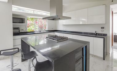 Casa en condominio venta vía Dapa. Cod V5733