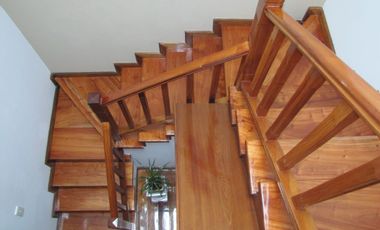 Chalet 5 ambientes ubicado en Punta Mogotes a 50 metros del mar, en la ciudad de Mar del Plata