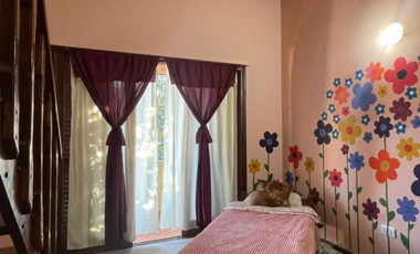 CASA EN VENTA, 5 AMBIENTES. SANTA TERESITA