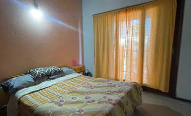 CASA EN VENTA, 5 AMBIENTES. SANTA TERESITA