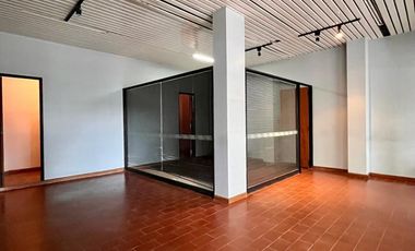 Local Comercial ubicado en el corazón de Adrogué