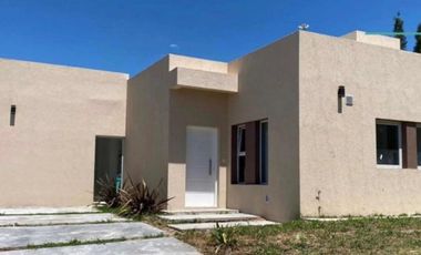 Alquiler de casa Amoblada en el barrio Santa Inés - Canning