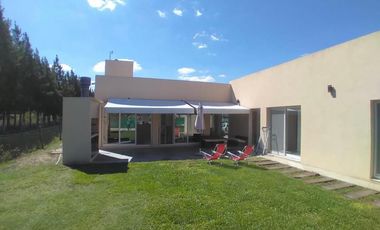 Alquiler de casa Amoblada en el barrio Santa Inés - Canning