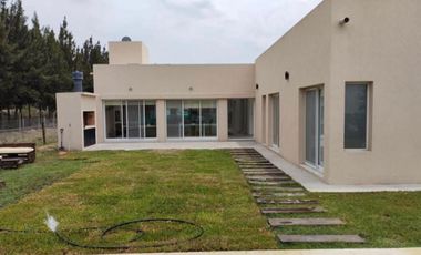 Alquiler de casa Amoblada en el barrio Santa Inés - Canning