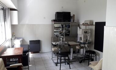 INMUEBLE CON OPTICA Y CONSULTORIOS OFTAMOLOGICOS 35 AÑOS DE TRAYECTORIA
