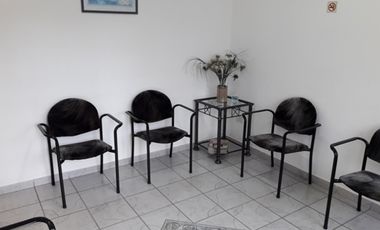 INMUEBLE CON OPTICA Y CONSULTORIOS OFTAMOLOGICOS 35 AÑOS DE TRAYECTORIA