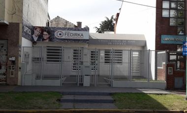 INMUEBLE CON OPTICA Y CONSULTORIOS OFTAMOLOGICOS 35 AÑOS DE TRAYECTORIA