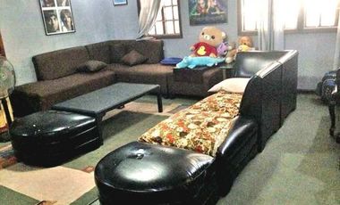 5BR HOUSE + 4 PARKING GARAGE NEAR SM SOUTHMALL LAS PINAS