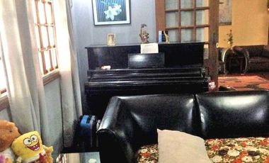 5BR HOUSE + 4 PARKING GARAGE NEAR SM SOUTHMALL LAS PINAS