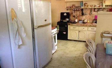 5BR HOUSE + 4 PARKING GARAGE NEAR SM SOUTHMALL LAS PINAS