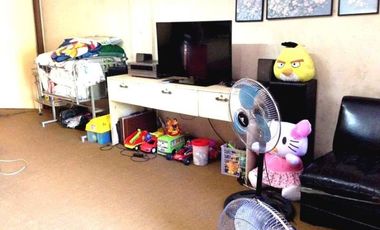 5BR HOUSE + 4 PARKING GARAGE NEAR SM SOUTHMALL LAS PINAS