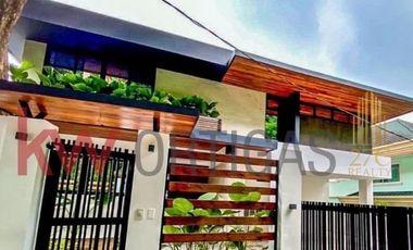 House and Lot in Ayala Heights