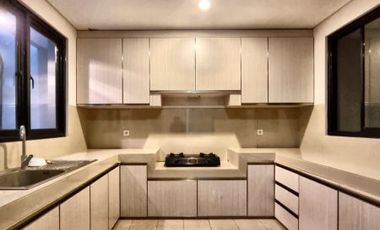 RUMAH TOWNHOUSE CAVANA (BRAND NEW) Jl GAHARU, CILANDAK BARAT