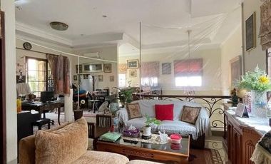 DIJUAL RUMAH ASRI dgn TAMAN di Jl ALAM ELOK, PONDOK INDAH, JAKSEL