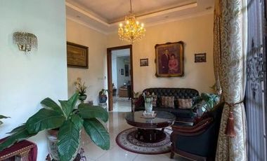 DIJUAL RUMAH ASRI dgn TAMAN di Jl ALAM ELOK, PONDOK INDAH, JAKSEL
