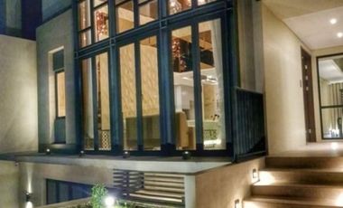 Dijual/Disewakan Rumah Mewah Navapark Cluster Lancewood Bsd City Lokasi Strategis Full Furnish Siap Huni