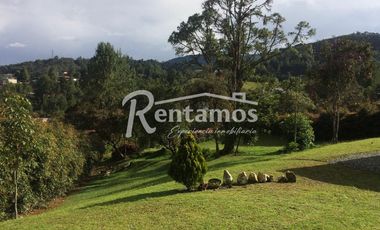 casa en venta en alto del escobero. Cod V775841