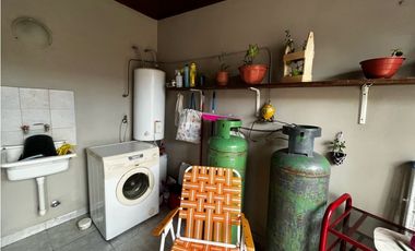 Vendo Casa Con Dos Dormitorios en Caseros, Entre Ríos.