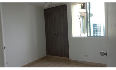 Se vende  apartamento en condado del rey $178,000
