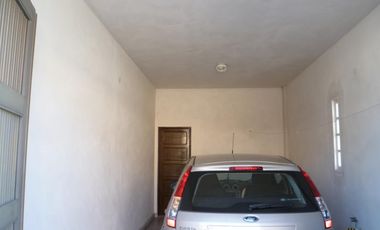 Hermosa y solida propiedad en venta en Santa Teresita.