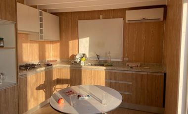Terreno de 5 hectáreas con moderna y práctica casa, en condominio