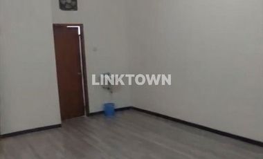 Rumah Dapat Taman Depan dan Belakang di Pusat Kota Sidoarjo Harga bisa Nego