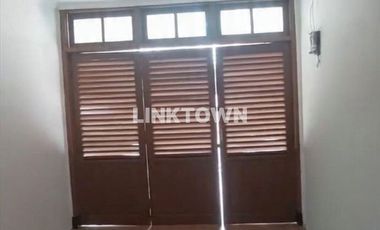Rumah Dapat Taman Depan dan Belakang di Pusat Kota Sidoarjo Harga bisa Nego