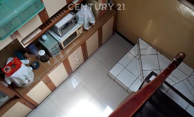 Rumah Hoek 4 Kamar Di Jalan Andir, Bandung