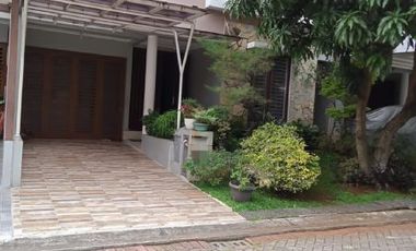 Dijual RumahRumah cantik,siap huni di Bintaro Jaya,sektor 9 Tangerang Selatan
