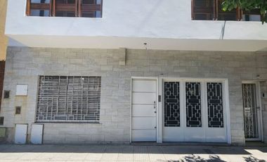 Casa en venta de 5 dormitorios c/ cochera en Villa Lugano