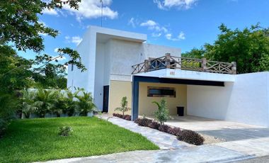 Casa con amplio terreno en renta al norte de Mérida, La Rejoyada