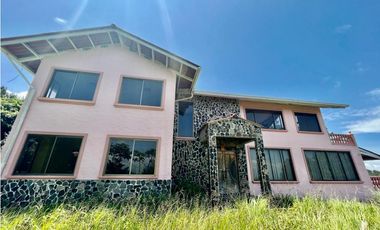 VENTA CASA EN ALTOS DEL MARIA GRANDE FRESCO ALTURA DE 945NIVEL 1825M2